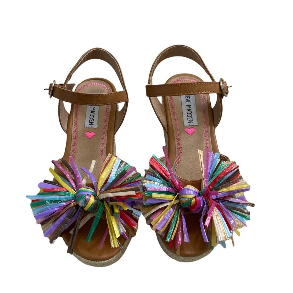 Steve Madden wedge sandals with raffia pom poms size 4